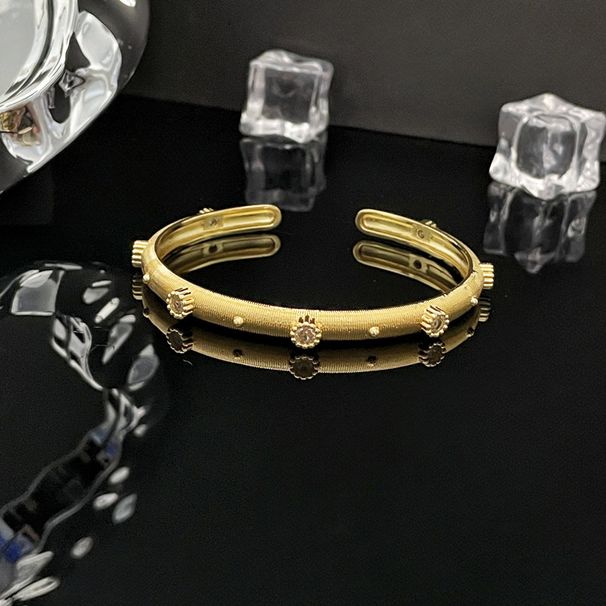 Italian Court Buchi Brushed With Cold High-end Style, Niche And Sweet Cool Bracelet For Women_ipsvogv.com