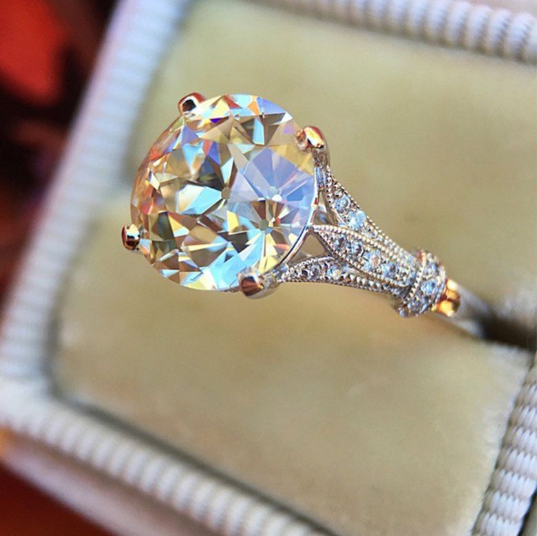 Fashion Art Style Round Sparkling Ring Jewelry_ipsvogv.com