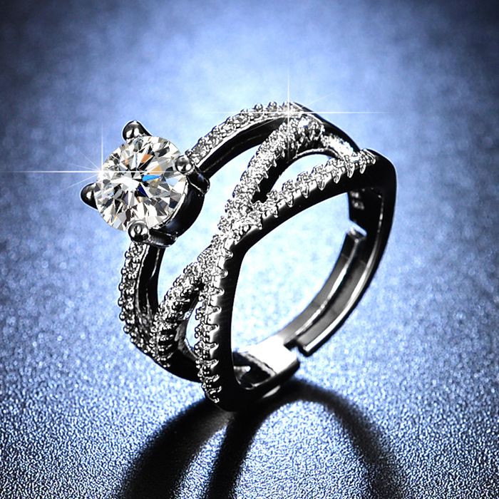 New Japanese and Korean Cross Wrapped Lives Three Generations One Carat Moissanite Simulated Diamond Ring_ipsvogv.com