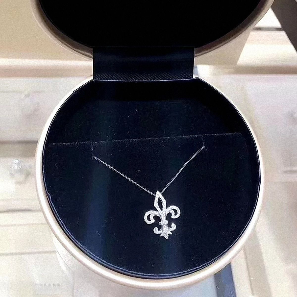 Iris Pendant Collarbone Chain S Pure Silver Gold-plated Light Luxury Niche Exquisite Diamond Embellishment Temperament_ipsvogv.com