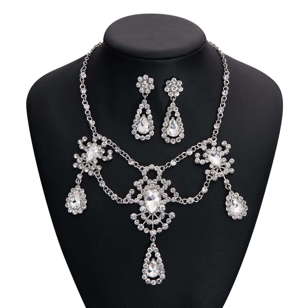 2023 Jewelry For Women Handmade Necklace And Earring Set Fashion Rhinestone New Accessories_ipsvogv.com