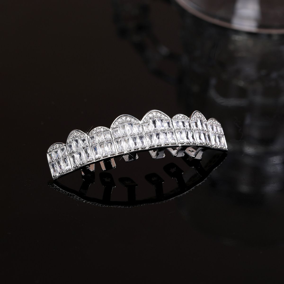 Trendy Nightclub Hip-Hop Rock Halloween Copper Zircon Teeth Jewelry Braces_ipsvogv.com
