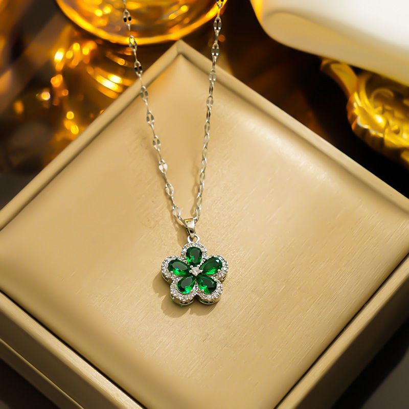 Titanium steel necklace for women, light and luxurious high-end design, five leaf flower set with zircon pendant, non_ipsvogv.com