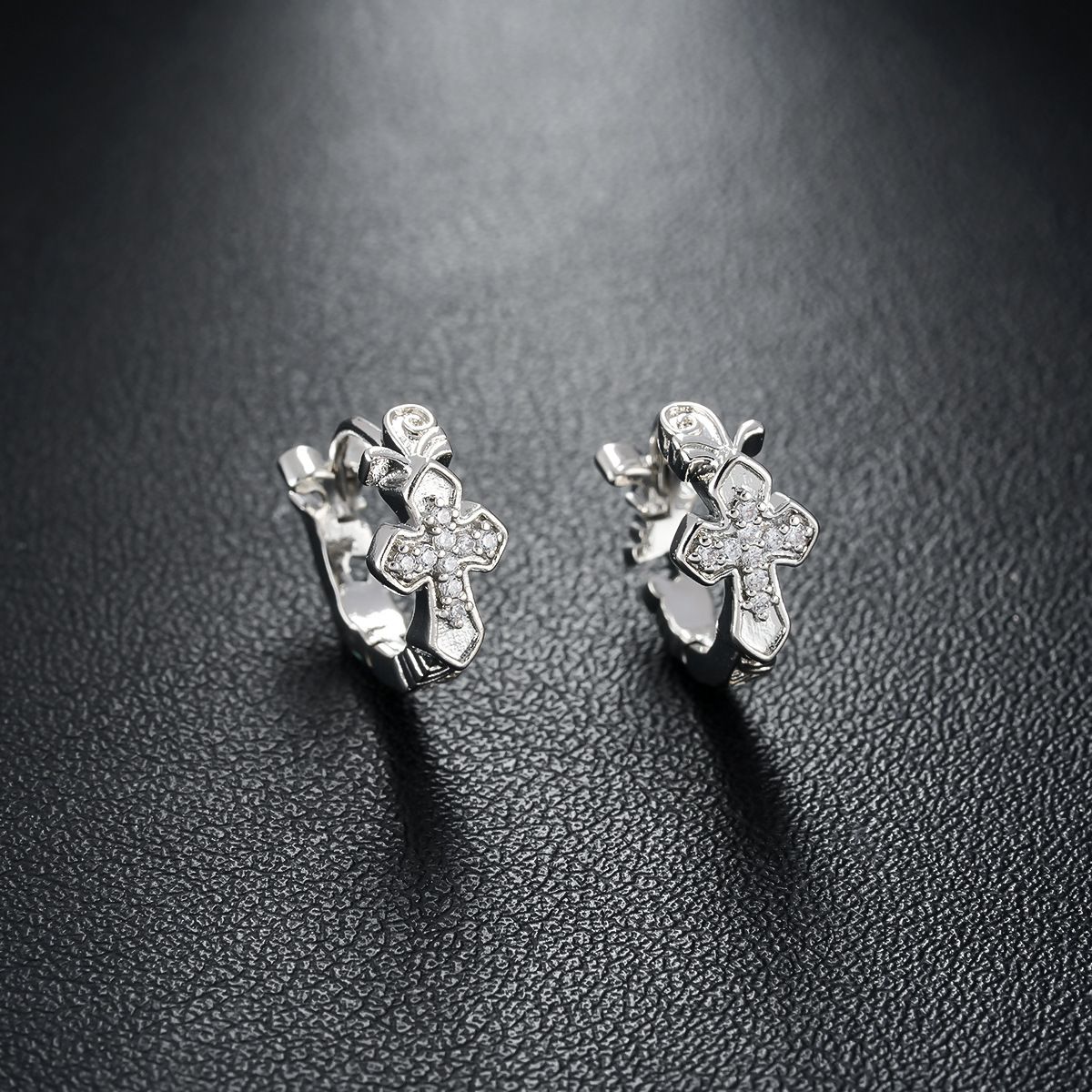 Cross E, Men's Fashion Trend, Personality, Creative Design, Ear Buckle, Women's High-end Versatile Accessories,_ipsvogv.com