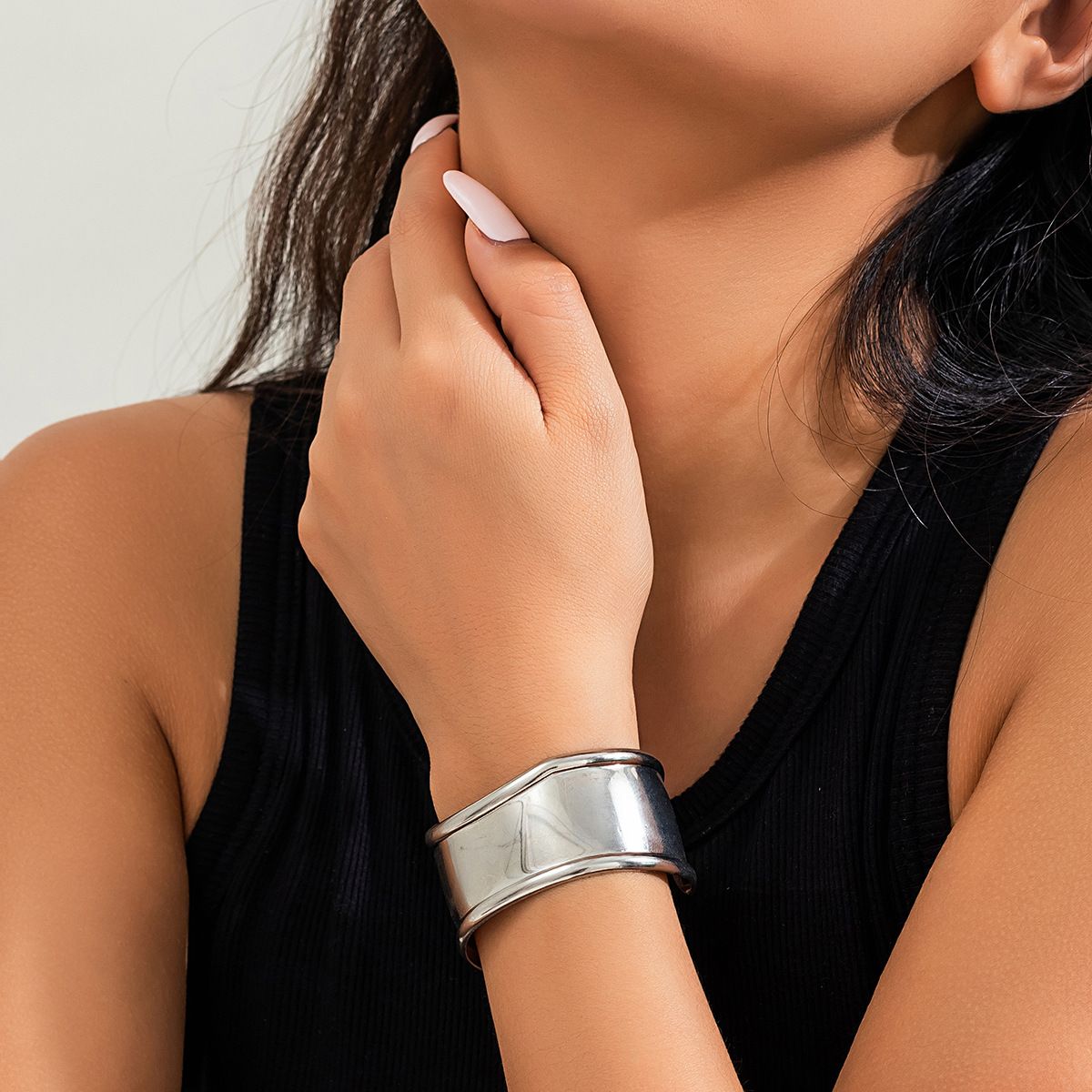 jewelry Personalized Smooth Simple Irregular For Women Versatile Metal Geometric V Shaped Bracelet_ipsvogv.com