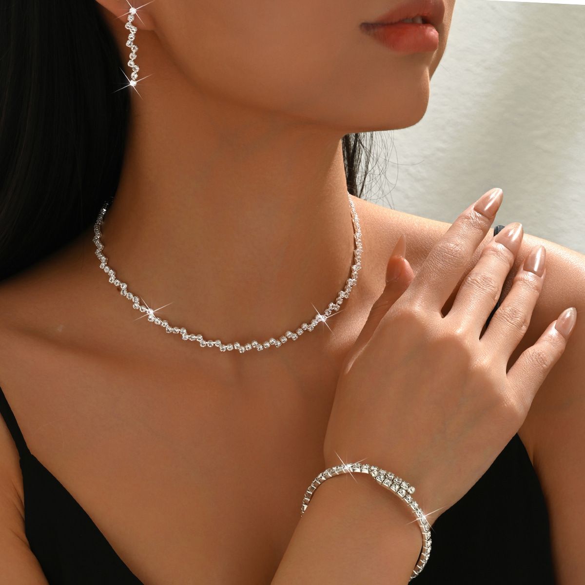 Bridal Jewelry Necklace Earrings Bracelet Set Three-Piece Clavicle Chain Evening Dress Accessories_ipsvogv.com