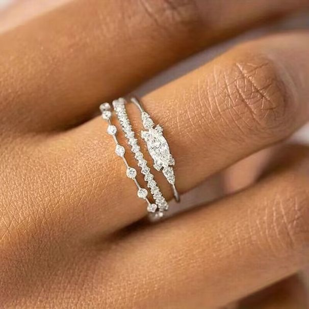 Cao Shi's New Exquisite Three Princess Engagement Anniversary Luxury Fashion Ring Set_ipsvogv.com