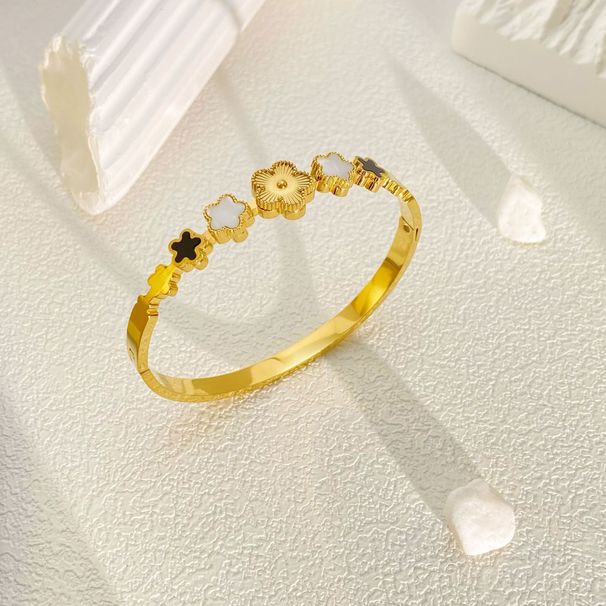Unisex light luxury high end five leaf flower titanium steel bracelet fashionable personality stainless steel bracelet versatile accessories_ipsvogv.com