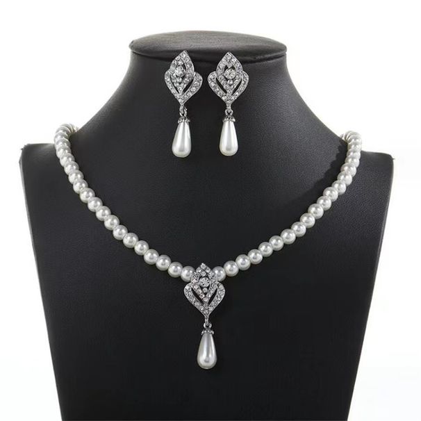 Fashionable New Necklace Jewelry With Diamond And Rose Hollow Pendant, Pearl Tassel Bride Set Chain_ipsvogv.com