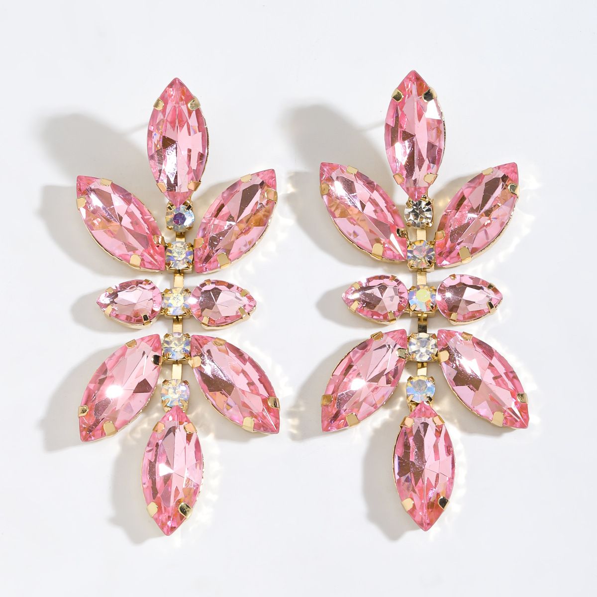 Light luxury style full diamond earrings fashionable personality color rhinestone earrings high grade alloy earrings batch_ipsvogv.com