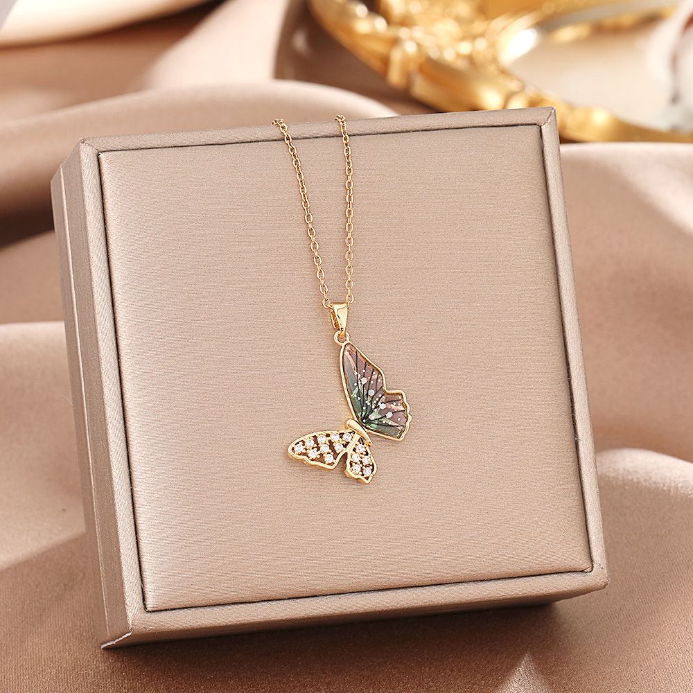 Butterfly Studded Diamond Titanium Steel Necklace For Women, With A High-end Feel And Timeless Fashion. Versatile_ipsvogv.com
