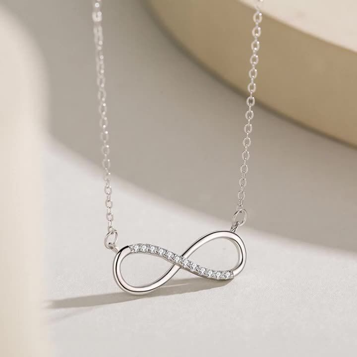 8-character Love With Advanced And Minimalist Mobius Infinite Symbol Necklace_ipsvogv.com