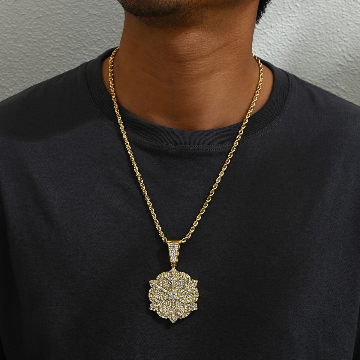 Instagram hip-hop men's necklace, niche snowflake full diamond design, Cuban personality versatile internet celebrity_ipsvogv.com