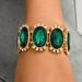 Fashionable women's bracelet with geometric inlaid emerald design, versatile bracelet, high-end feel_ipsvogv.com