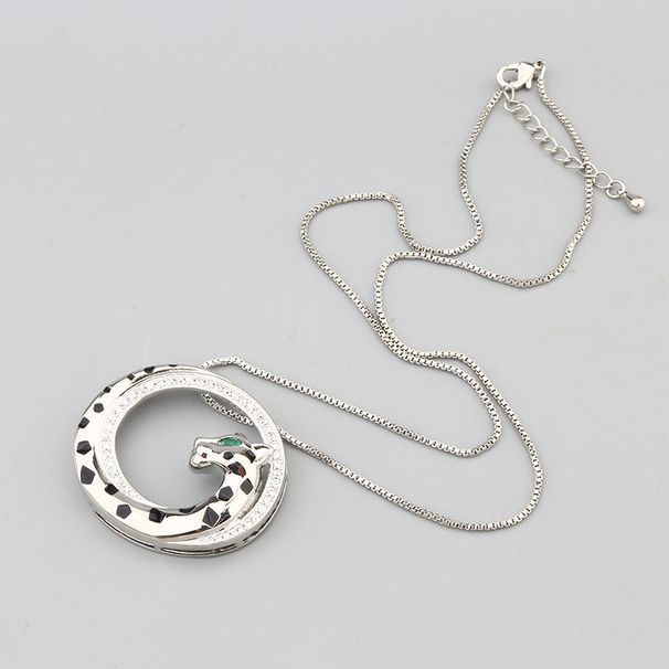 Elliptical Hollow Leopard Pendant With Micro Inlaid Zircon Hip-hop Jewelry, Street Rap Singer Men's Necklace_ipsvogv.com