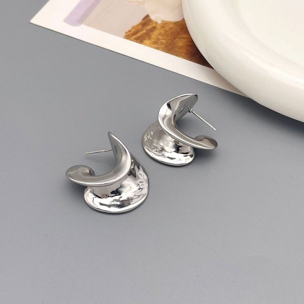 French light luxury spiral earrings, niche, high-end, trendy, stylish, metallic design, fashionable Qingdao jewelry_ipsvogv.com