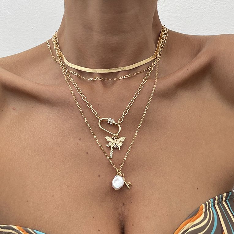 Ins Style Metal Sequin Butterfly Fashionable Pearl Snake Bone Chain Layered Collarbone Necklace_ipsvogv.com