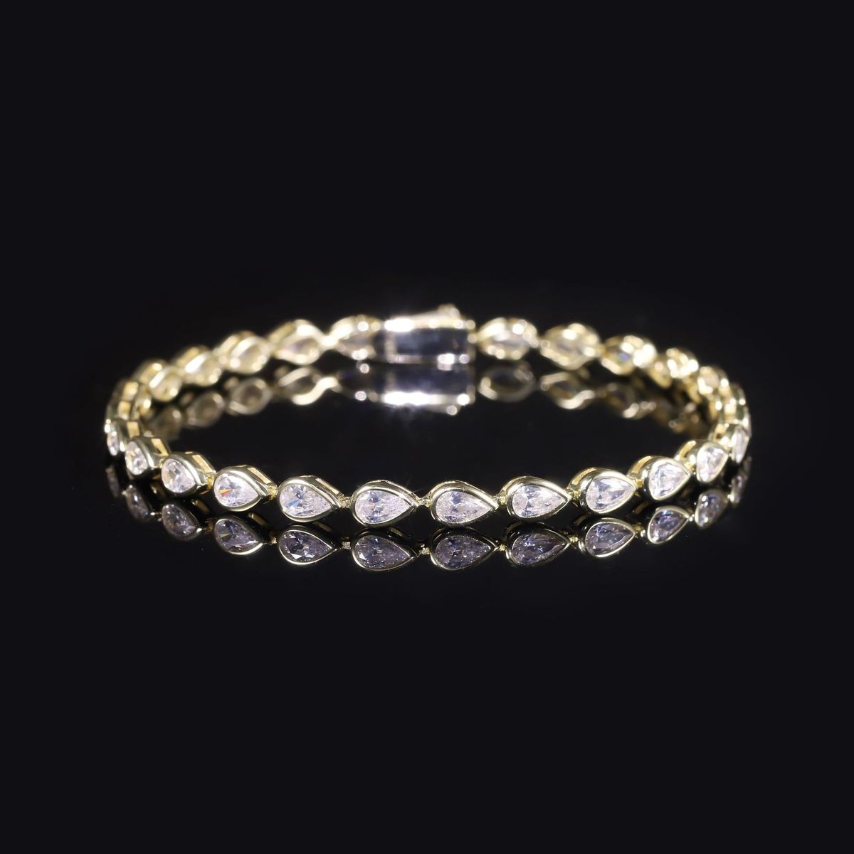 Textured And Shiny S925 Sterling Silver Moissanite Bracelet Pear Shaped Water Drop Gold Plated Hip Hop Tennis Chain Female Bracelet Hepburn Style_ipsvogv.com