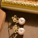 French Elegant Personalized Hollow Out Five Petal Flower Pearl Pendant For Women With A Sense Of Luxury And Temperament,_ipsvogv.com