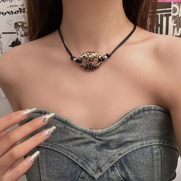 Unisex Design Leopard Pig Nose Pendant Necklace For Women Sweet And Cool Personality All Match High Grade Sweater Chain Autumn And Winter Necklace_ipsvogv.com