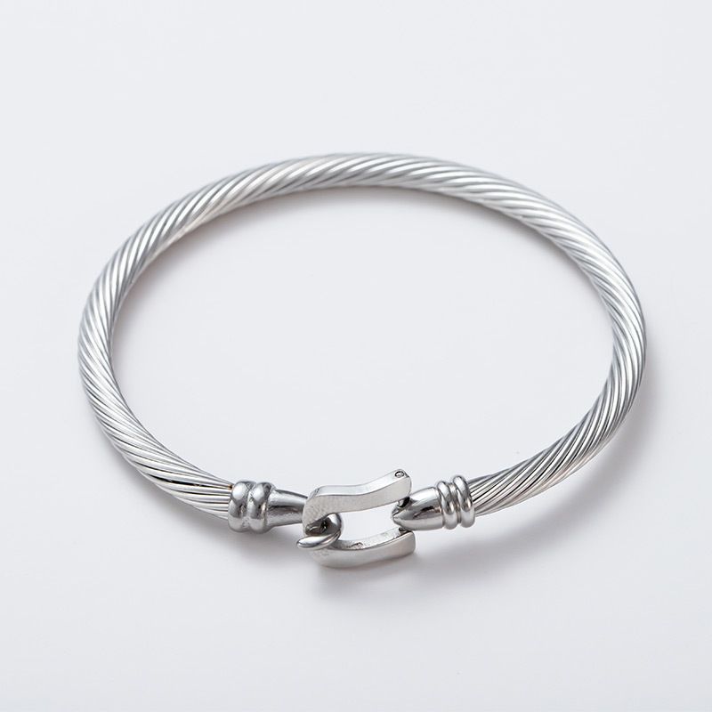 Horseshoe Shaped Magnet Buckle Wire Bangle_ipsvogv.com
