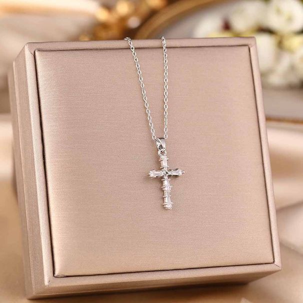 Cold Wind Titanium Steel Necklace, Women's Full Diamond Cross Pendant, Niche Design, Clavicle Chain Jewelry_ipsvogv.com