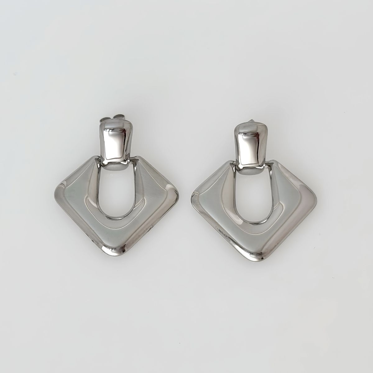 Real Gold Electroplated Titanium Steel Polished Diamond Retro Minimalist OOTD Earrings_ipsvogv.com