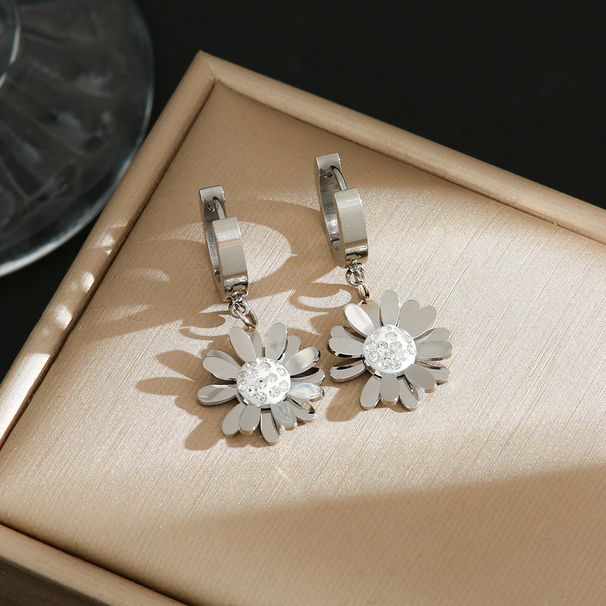Internet Celebrity Instagram Daisy Titanium Steel Necklace, Female Niche Design, Cool And Versatile Collarbone Chain_ipsvogv.com