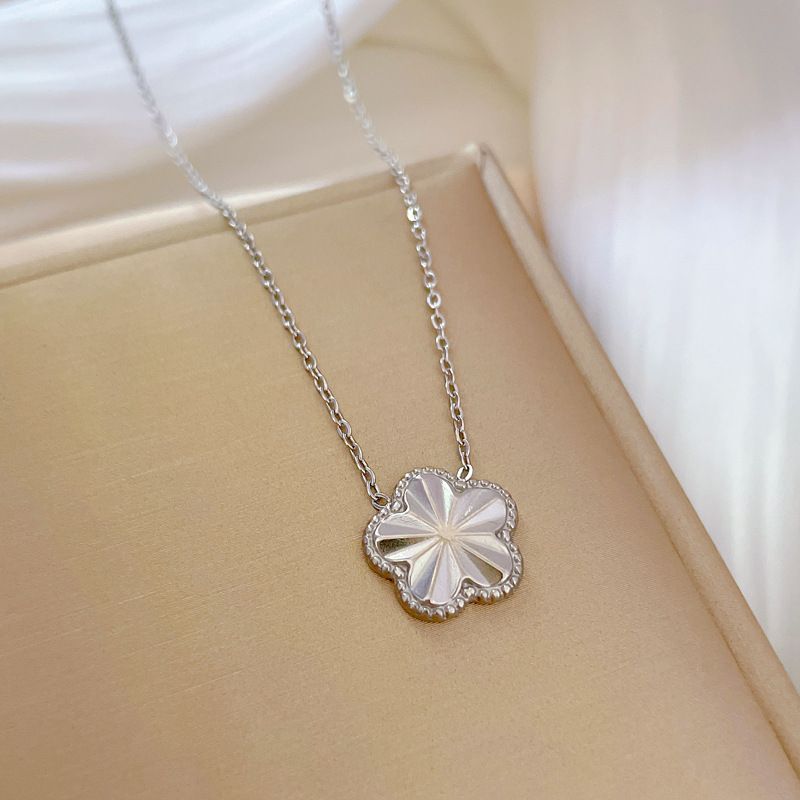 【 Full Body Titanium Steel 】 Stereoscopic Flowers, Personalized And Minimalist, Genuine Gold Necklace In The Stove,_ipsvogv.com