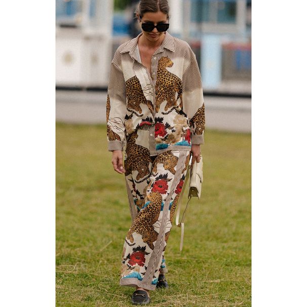 Women's Clothing new long-sleeved leisure vacation two-piece suit INS loose printed pocket solid suit_ipsvogv.com
