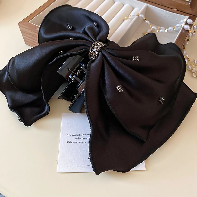 Designer style mesh studded diamond bow grab clip, sweet back of the head, coiled hair shark clip, simple and versatile hair accessory_ipsvogv.com