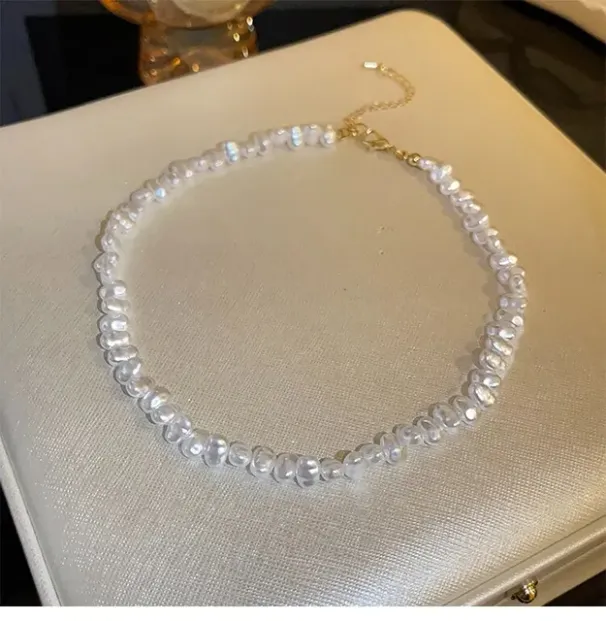 2025 New Arrivals Baroque Pearl Necklace for Women Simp Fashion Collarbone Chain White Choker Necklaces Designer Wedding Jewelry_ipsvogv.com