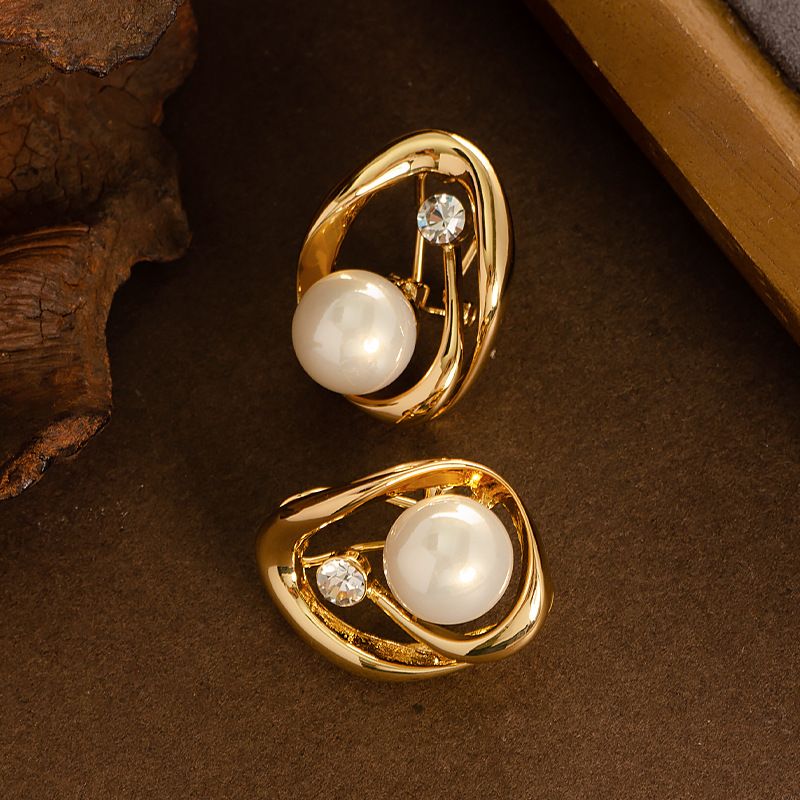 Small Niche Design Pearl Ear Buckle, Internet Famous Diamond Studded Super Sparkling Zircon Gold Temperament, Simple And_ipsvogv.com