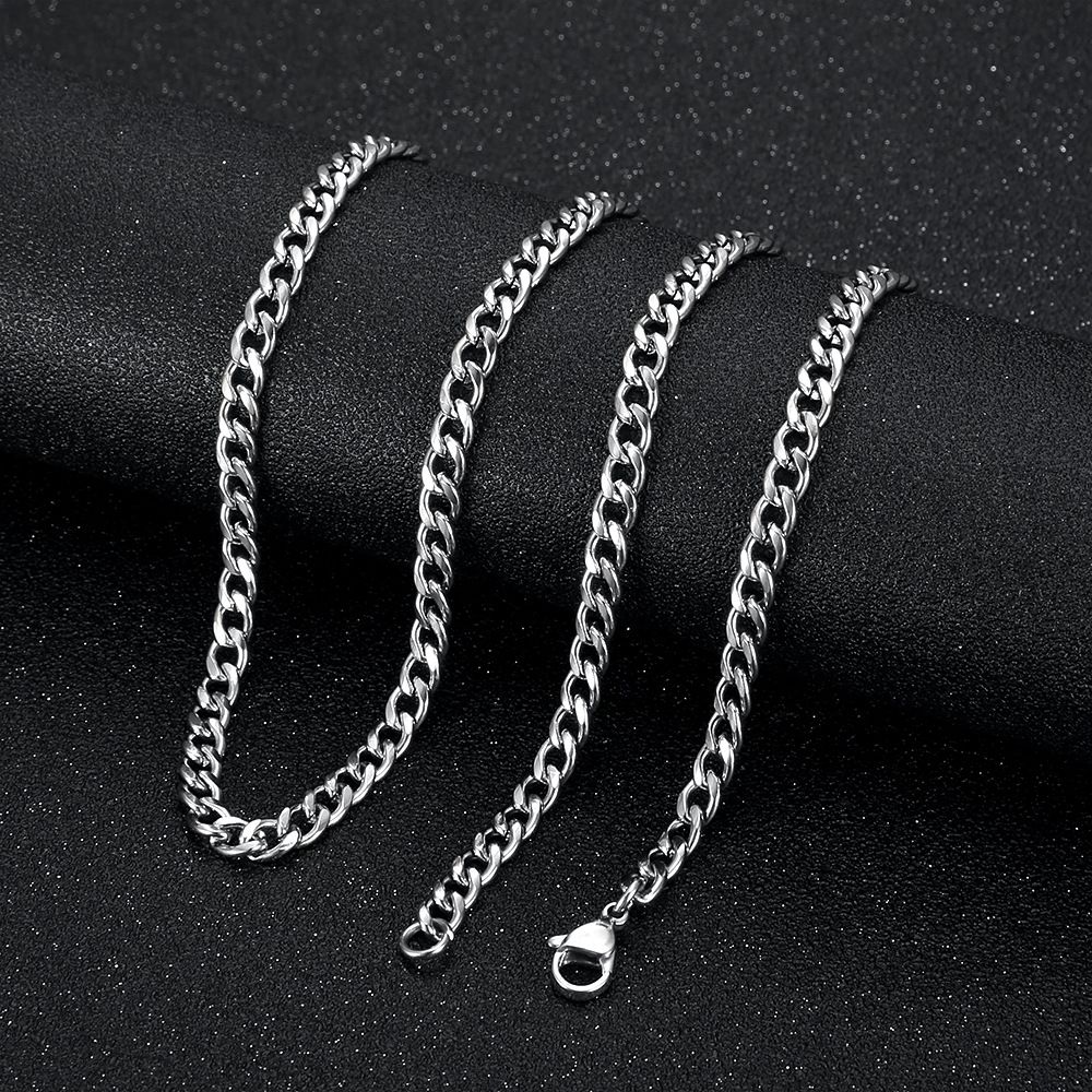 New Hip-Hop Accessories Titanium Steel Gold-Plated Diamond-Studded Virgin Mary Pendant Necklace_ipsvogv.com