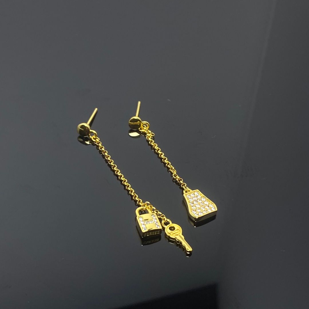 European and American brand pendants, metal pendants, earrings with long chain ear clips, women's silver gold star moon earrings, jewelry_ipsvogv.com