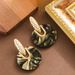 Fashionable Exaggerated Cold Style Leopard Print For Women With A Sense Of Luxury, Simple And Timeless Silver Needle_ipsvogv.com