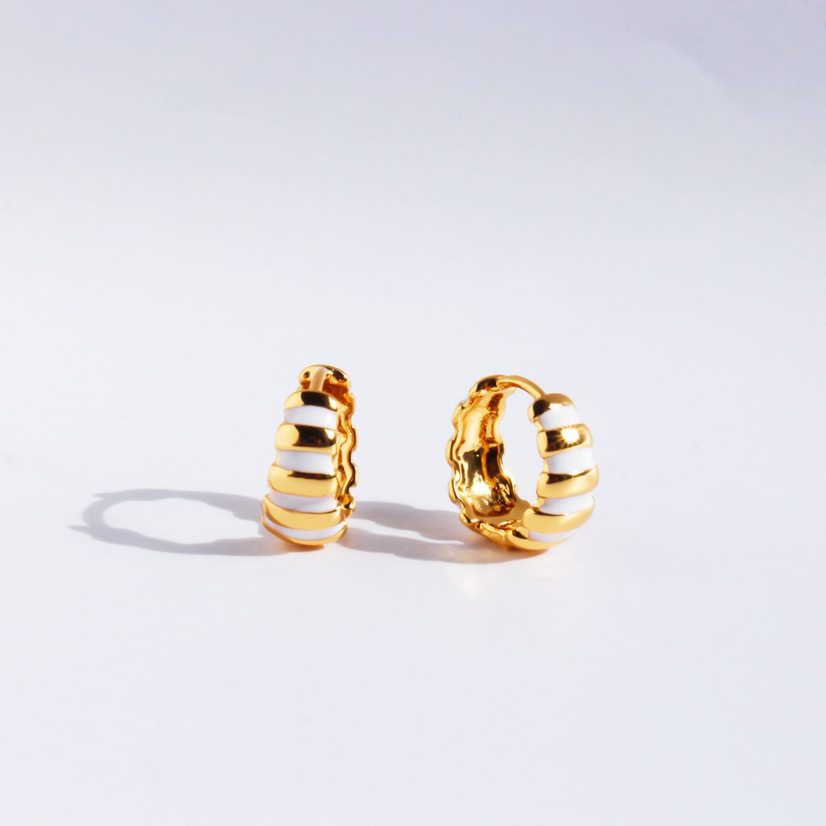 Women's Jewelry Interesting Croissant Earrings Hand Painted Black And White Enamel Checkered Ear Buckle Drip Glaze Small Versatile Earrings_ipsvogv.com