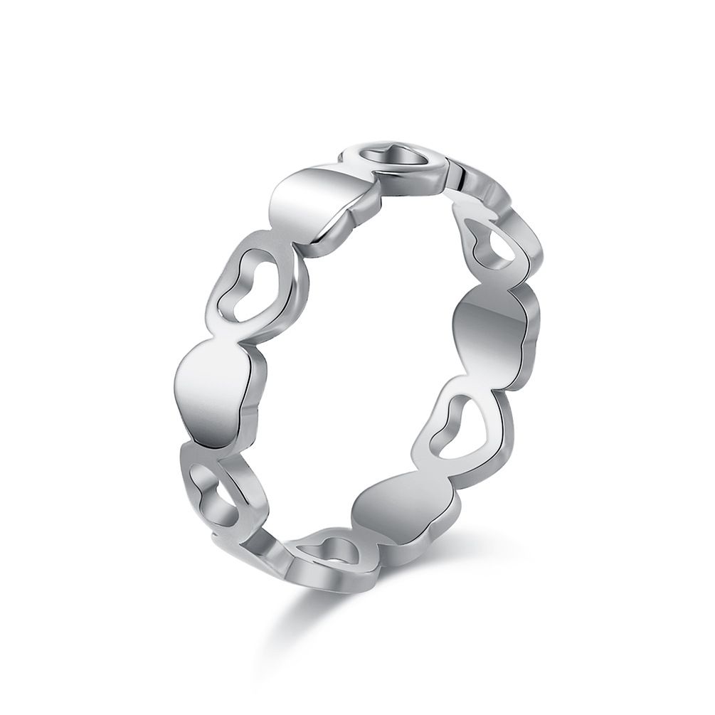 Simple light luxury hollow heart shaped titanium steel female ring ring fashionable commuting wear accessories_ipsvogv.com