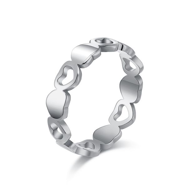Simple light luxury hollow heart shaped titanium steel female ring ring fashionable commuting wear accessories_ipsvogv.com