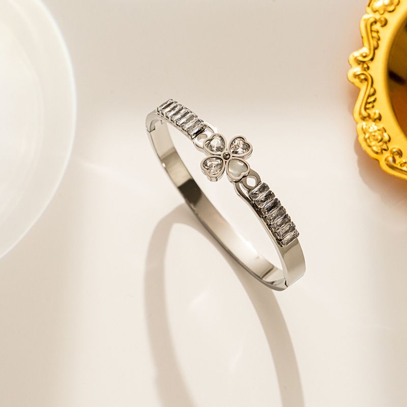 2023 Korean Edition Stone Inlaid Titanium Steel Super Sparkling Full Zirconium Fashion Women's Bracelet Simple And_ipsvogv.com