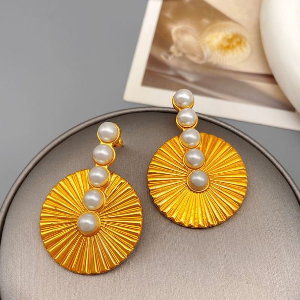 Exaggerated Versailles French light luxury fan-shaped pearl with a sense of luxury, niche trend and earrings_ipsvogv.com