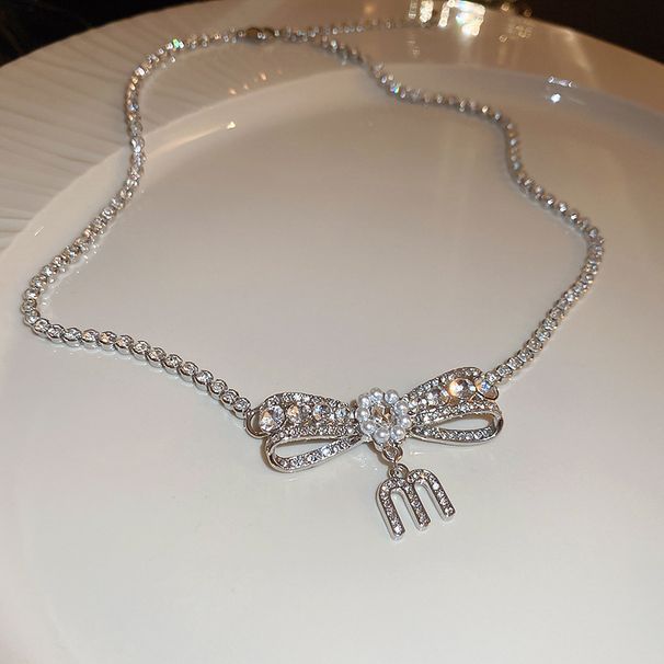 Diamond Bow Letter M Elliptical Pearl Necklace In Korea Sweet And Exquisite Collar Chain With Elegant Elegance_ipsvogv.com