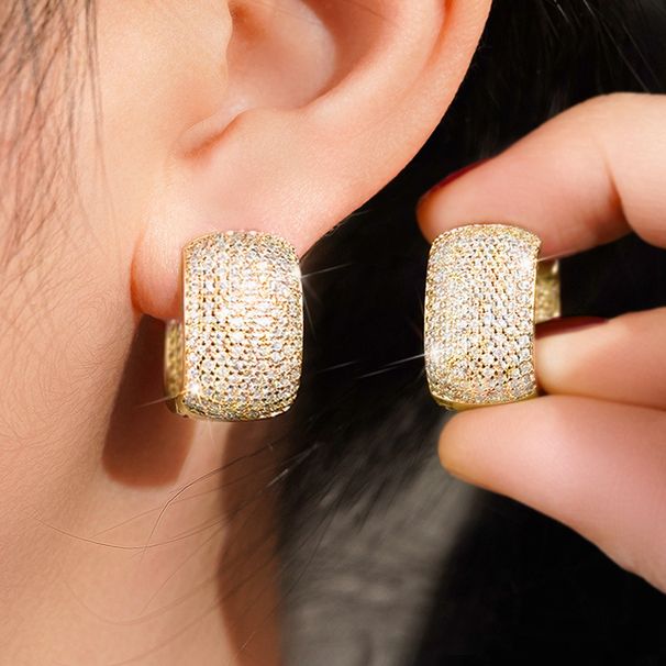 Cao Shichao's sparkling women's full diamond fashionable, simple, personalized. The earrings are cool and versatile,_ipsvogv.com