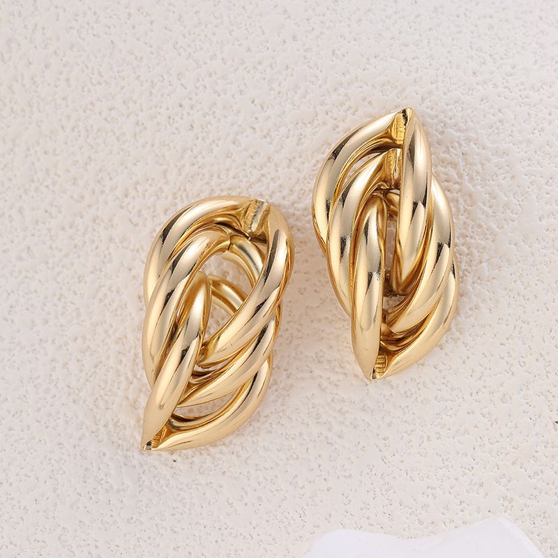 New Trendy Leaf-Shaped Earrings Creative Simple Clips Jewelry Ear Studs_ipsvogv.com