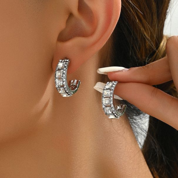 Geometric version of Korean sweet fresh with personalized zircon inlay U-shaped design, niche and earrings_ipsvogv.com