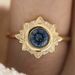 Golden Creative Flower Shaped Advanced Fashion Women's Ring_ipsvogv.com