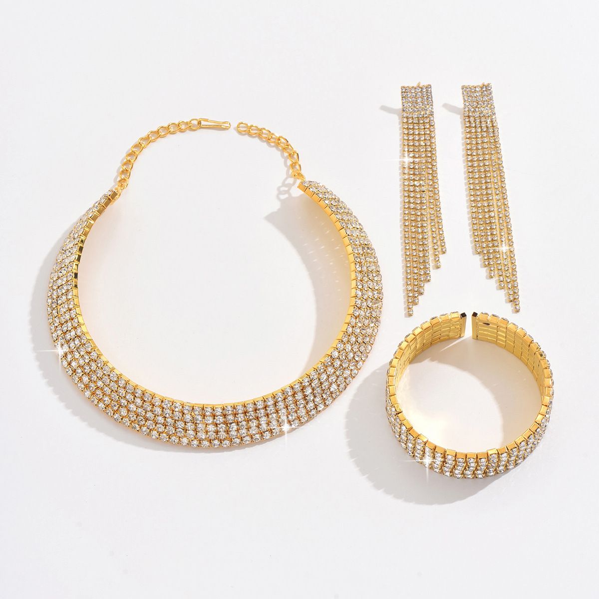 2024 Fashionable Luxurious Full Diamond Shiny Rhinestone Collar Necklace Bracelet Tassel Earrings Set Bridal Accessories_ipsvogv.com