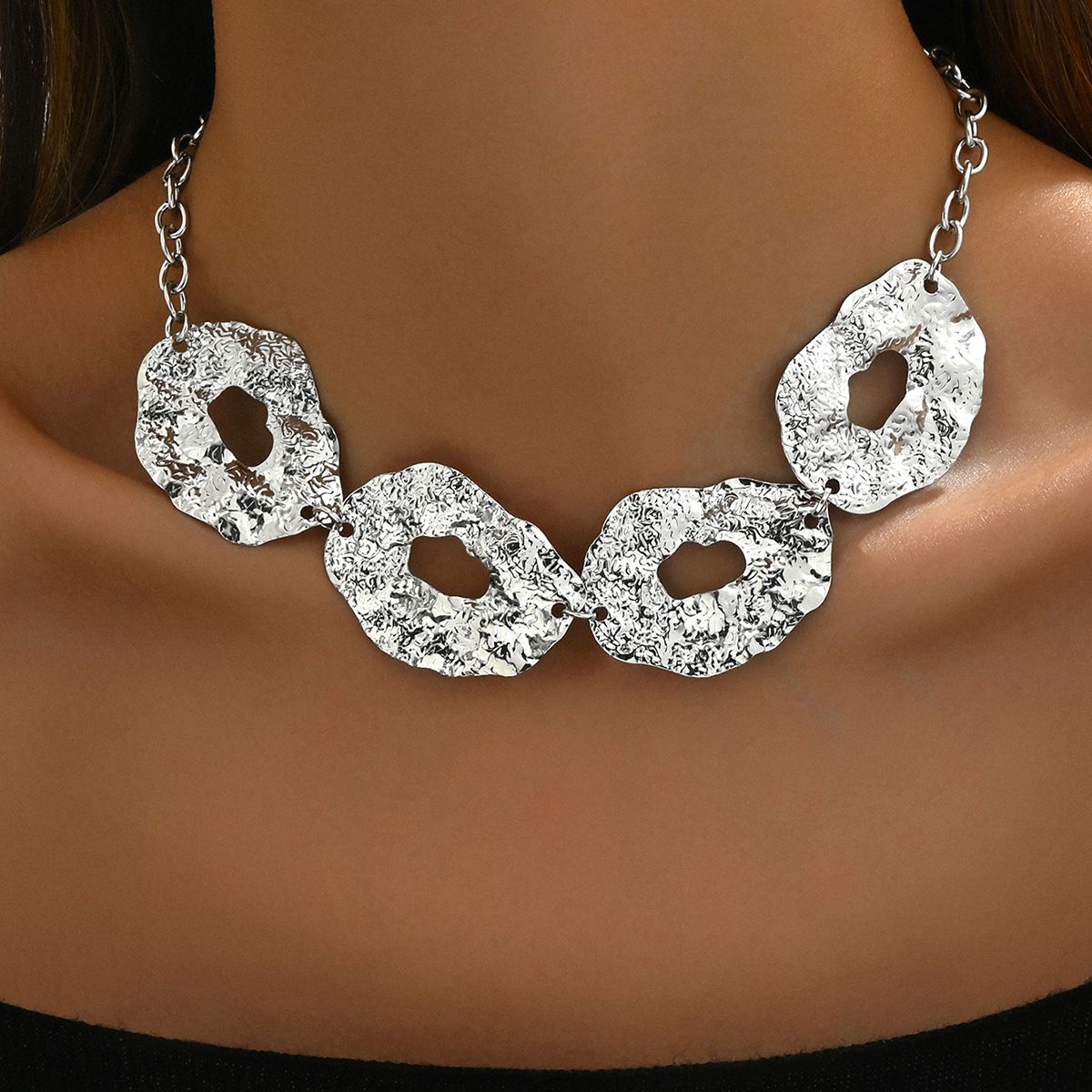 Geometric Fashion OL Irregular Metal Necklace for Niche Wrinkle Design, Women's Clavicle Chain Versatile Accessories_ipsvogv.com