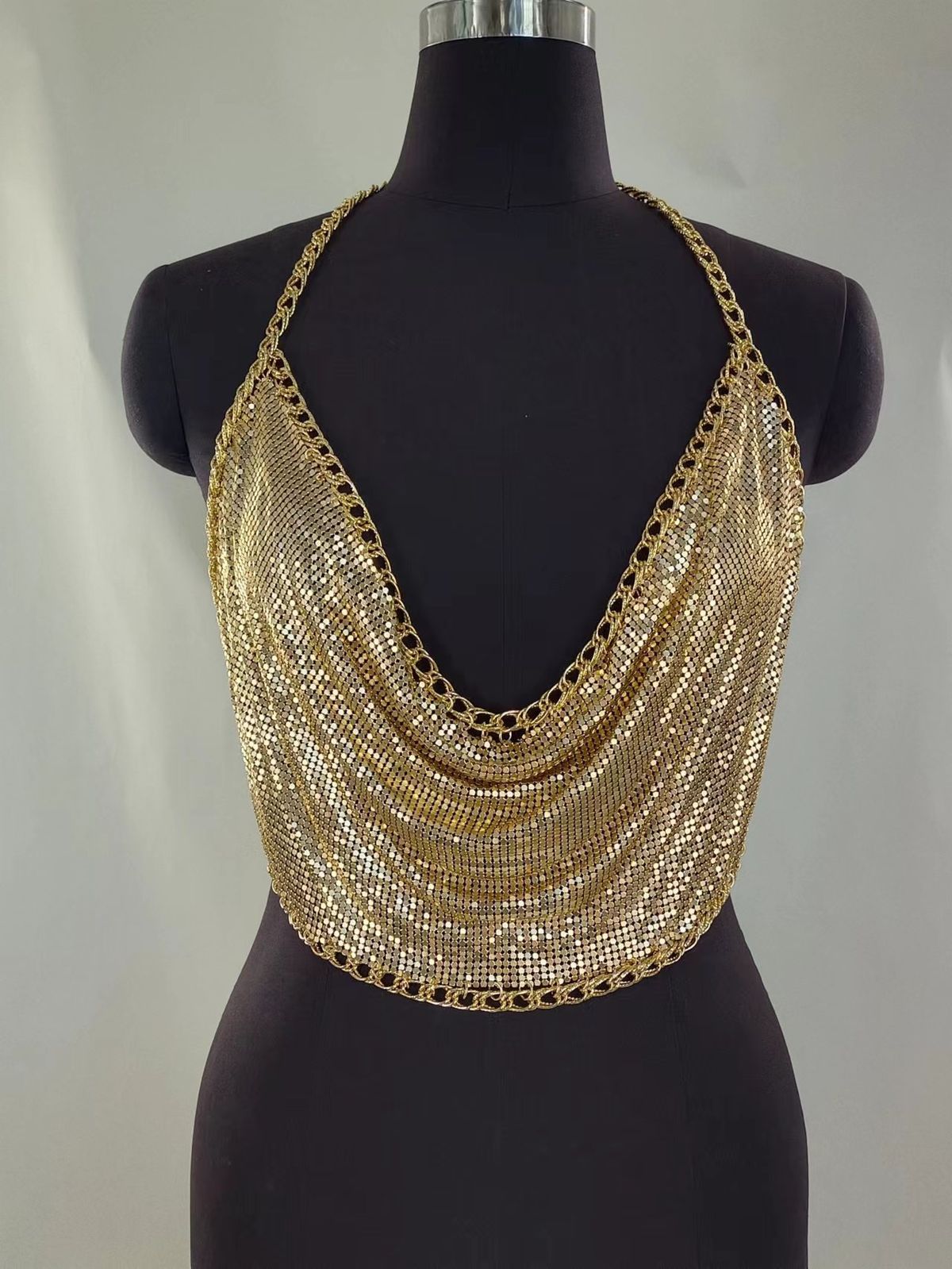 MW3206 European and American vest rhinestone inlaid sequins flat sheet metal chain splicing V-neck halter top vest_ipsvogv.com