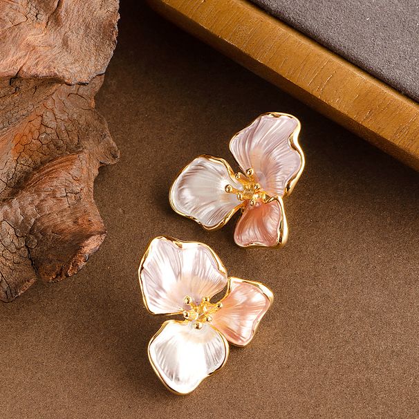 Literary Retro Medieval Style Cream White Three Petal Flower Earrings Light Luxury Temperament High End Silver Needle Earrings_ipsvogv.com